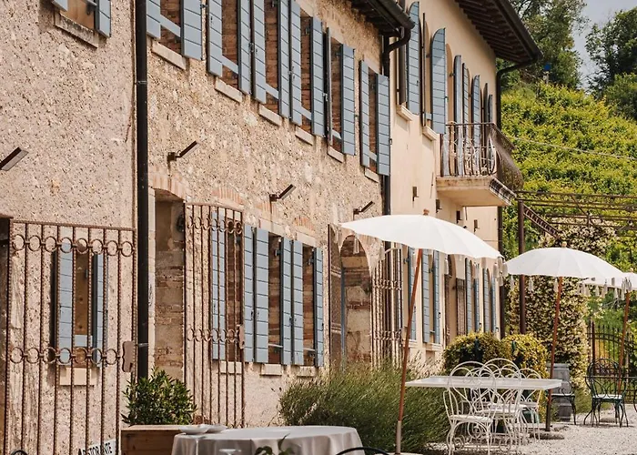 La Candola Inn *